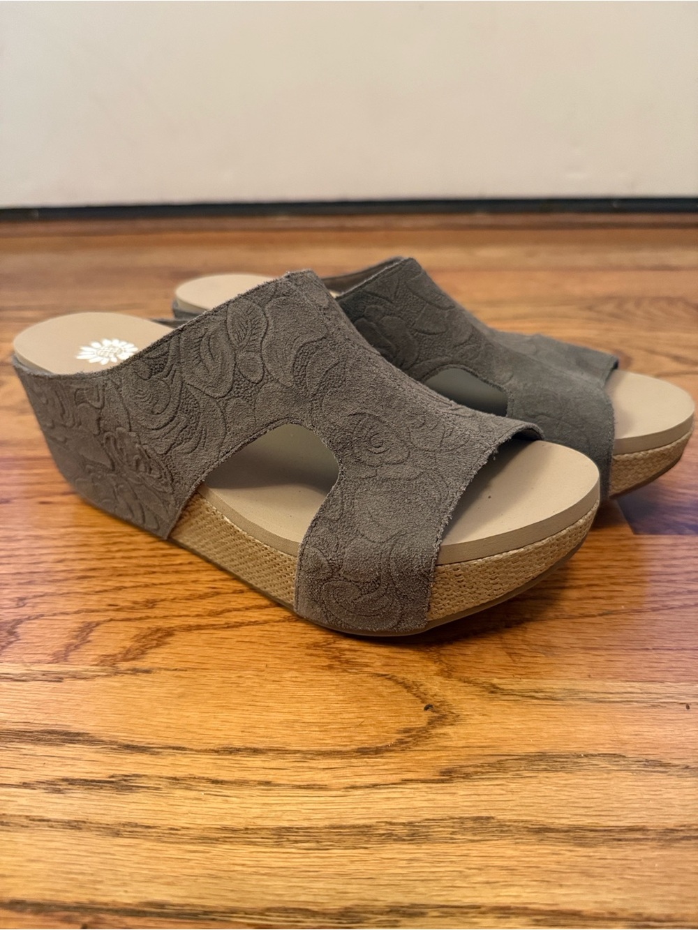 Yellow Box Olive Taupe Suede leather upper Slide Mules womens 8.5